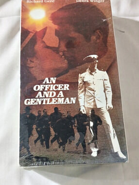 Paramount Home Video An Officer and a Gentleman VHS
